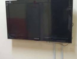 Samsung 5 Series LCD TV fully working cond...