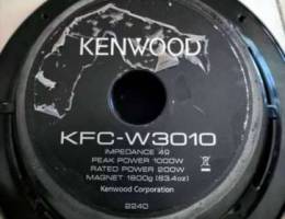 Kenwood amp 400w subwoofer 1000w good cond...