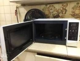 Samsung - Microwave - Very Good Condition