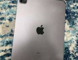 iPad Pro 11 inch 256GB with sim card