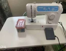 brother sewing machine JS 1700 very good c...