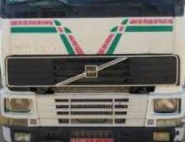 Volvo model 2000 and good condition 420 pa...