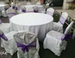 wodden round table with 8 chairs for rent