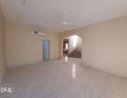 Well maintained 5 BR Twin Villa for Rent i...