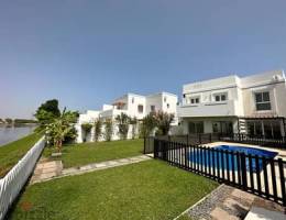 Lovely Lake front villa for Rent in Al Mouj