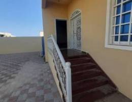 Room with en-suite bathroom and private entrance, in Maabilah