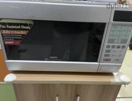 Microwave oven