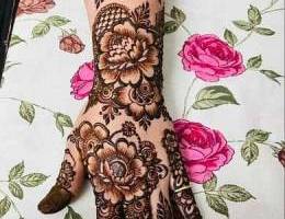 henna designs available,all muscat ,, work with ur home