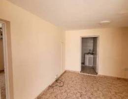 Studio for rent with AC in alkuwair 33