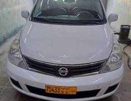 Nissan  tida full automatic car argent sale moulkia one year