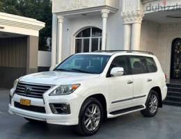 لكزس LX570 S خليجي وكاله عمان المستخدم الاول نظيف جداً