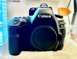 Canon EOS 5D Mark IV 30.4MP Digital SLR Camera - Black (Body Only)