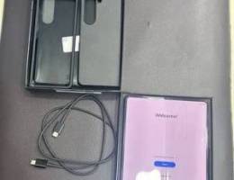 Samsung Galaxy fold 5 256gb and 12ram only 1month