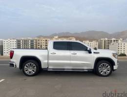 GMC Sierra Denali 6.2L Crew Cab/Free Service.